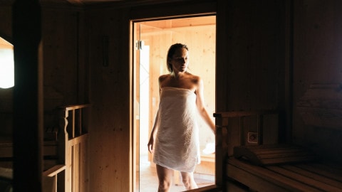 wiesenhof wellness sauna paar 00113