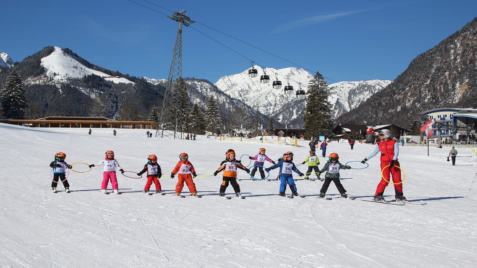 Familienurlaub 4 winter kinder skikurs